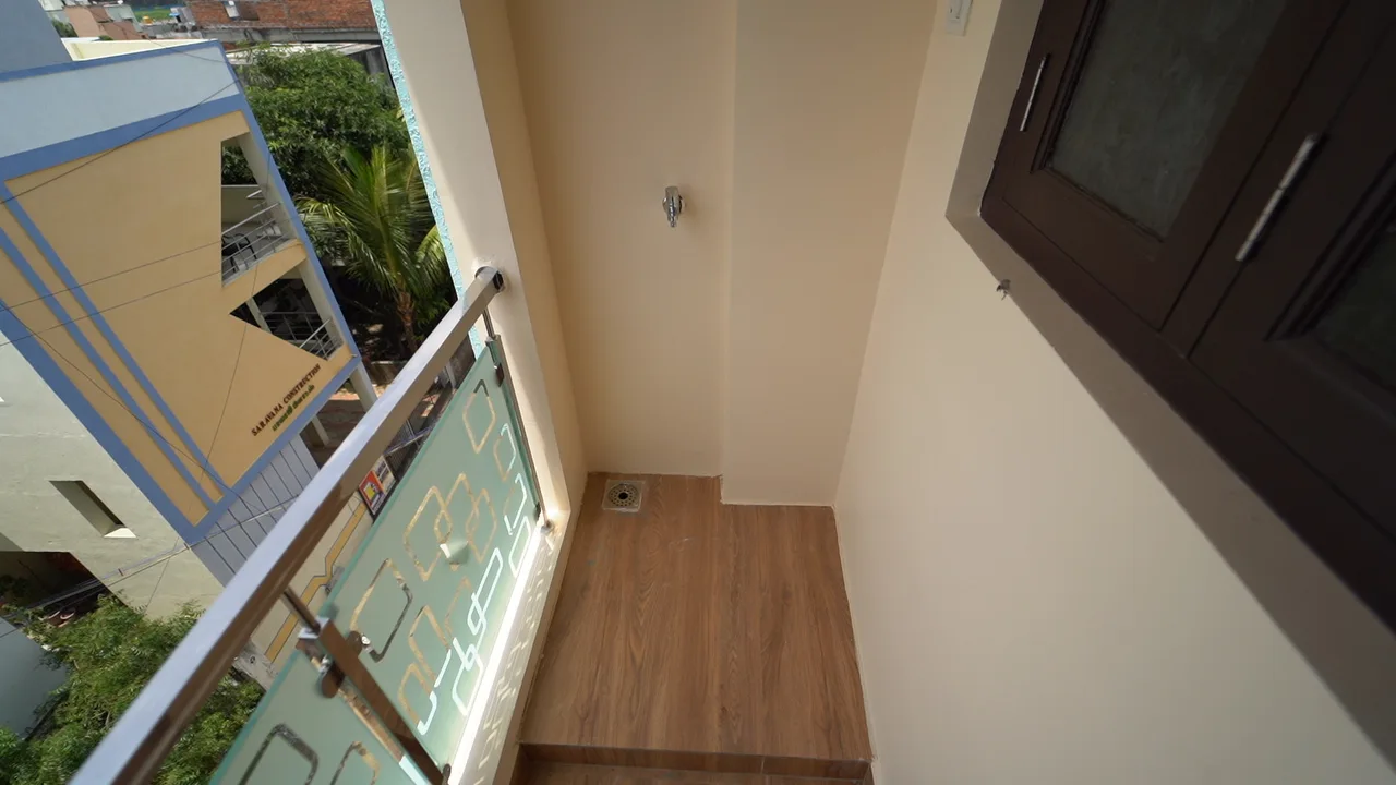 Bedroom Wardrobe & Flooring